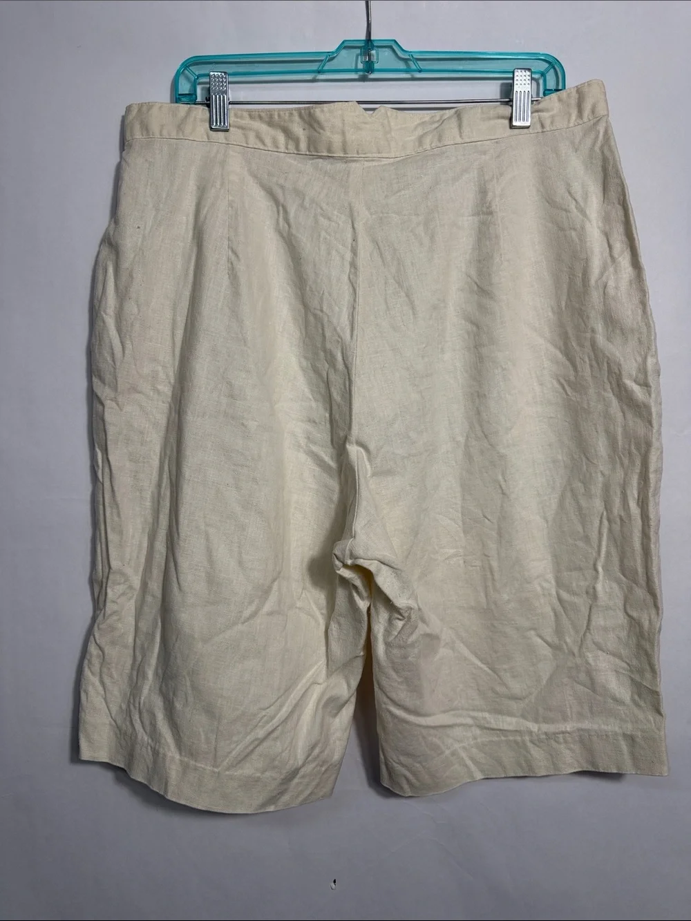 Vintage Oscar de la Renta Cream Linen Blend Pleated Shorts Size 36 Made in Japan